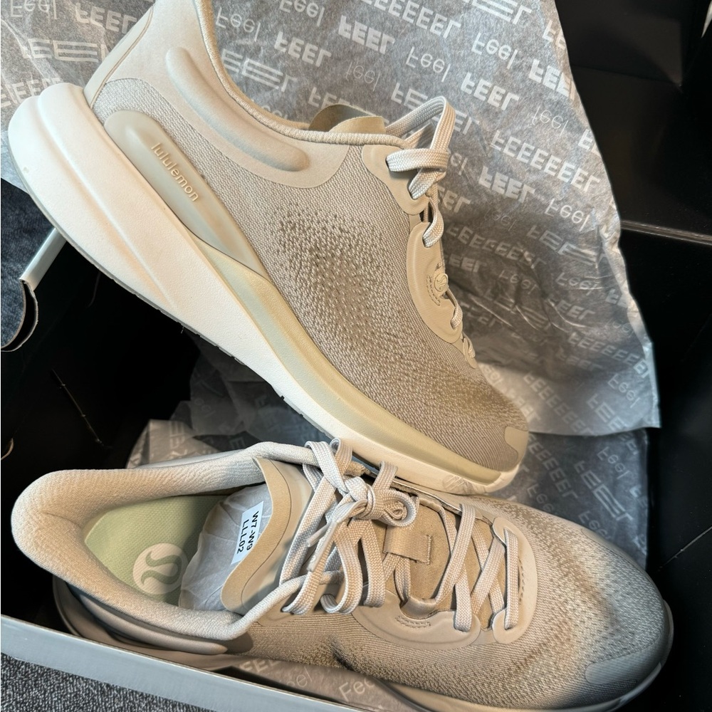 Lululemon Chargefeel workout shoes women’s size 9